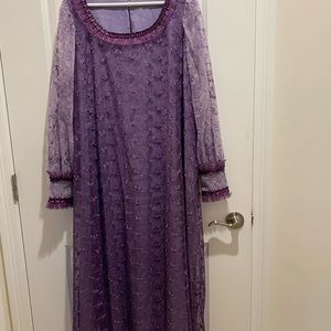 Lace Evening dress with puffy sleeves and designed cuffs